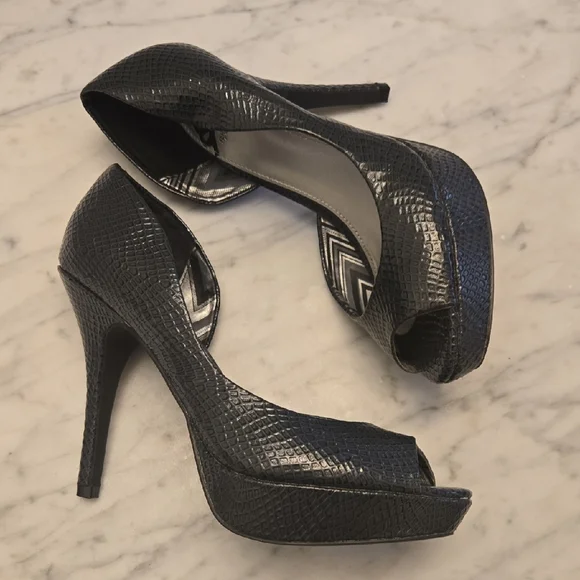 Fergalicious Black Textured Peep Toe Heels - Picture 2 of 4